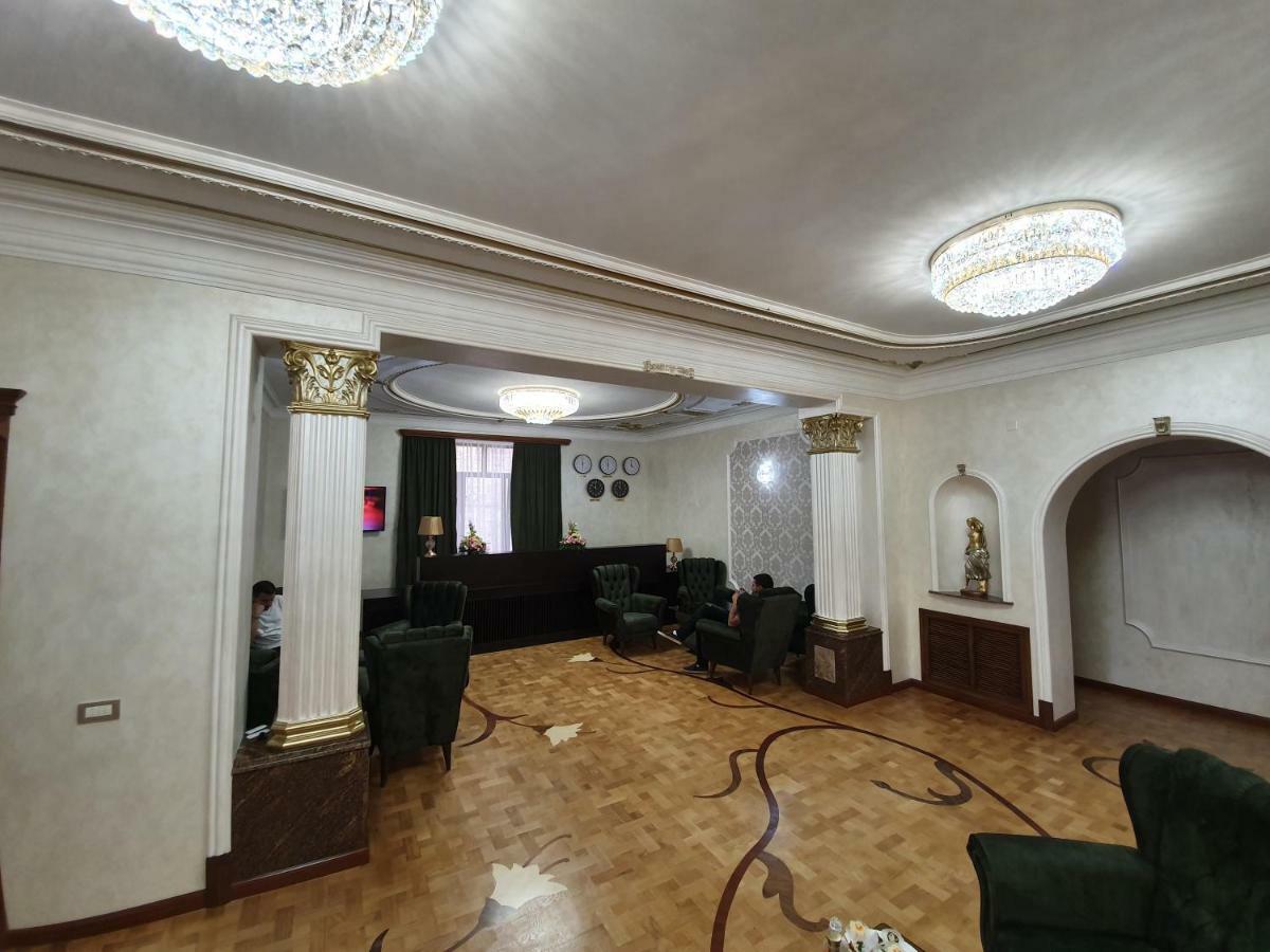 Royal Palace Hotel Vanadzor Kültér fotó